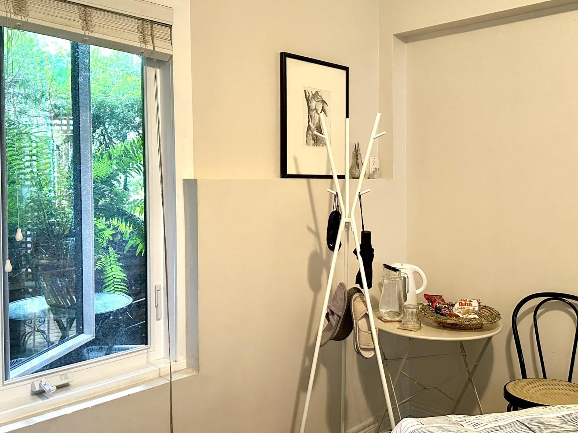 A Gem Downtown Homestay *